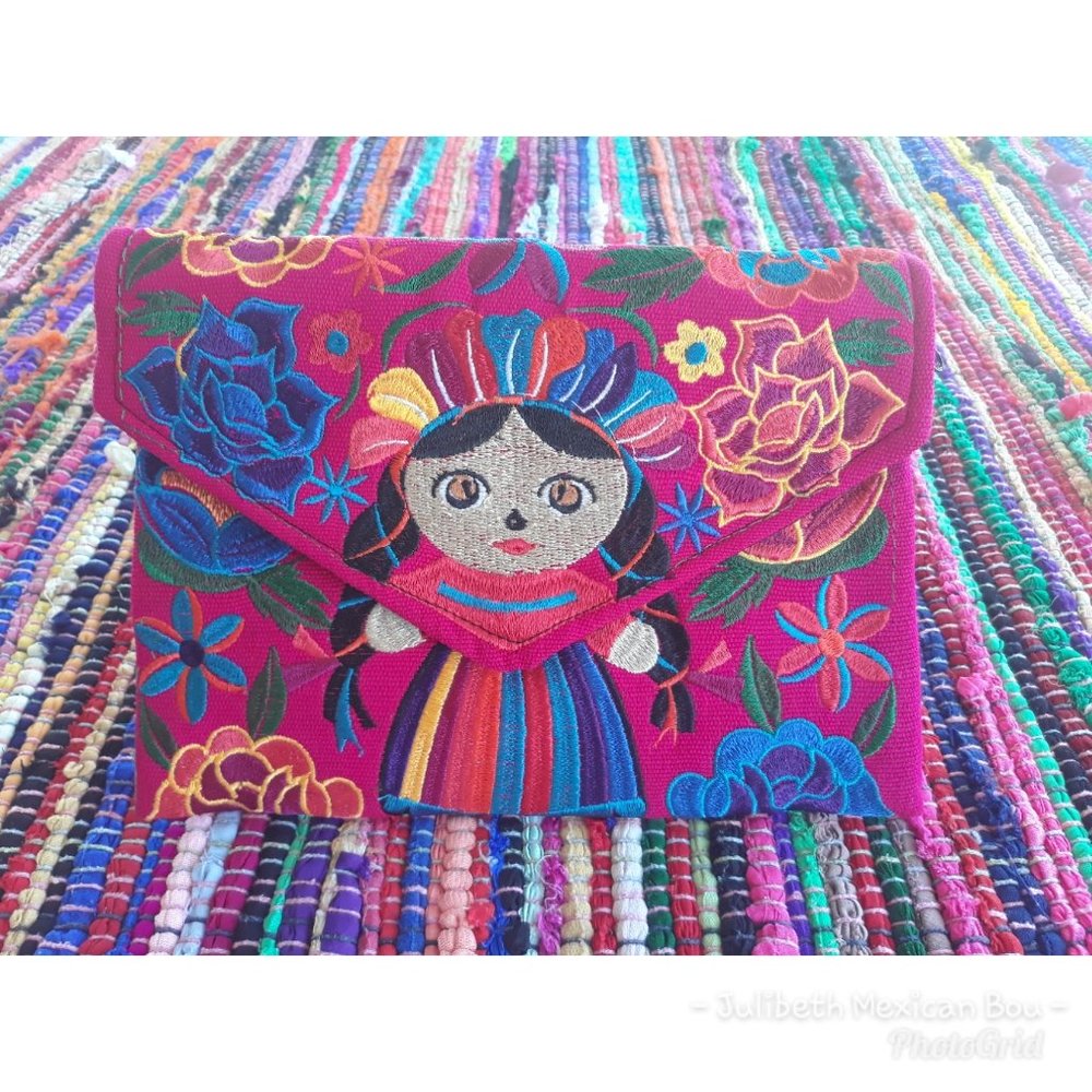 Mexican embroidered purse